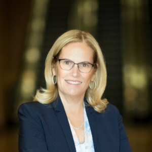 Dot Weir, moderator